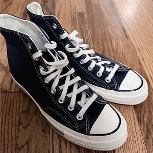 Converse Chuck Taylor High Top Sneakers
Navy Unisex Women’s 9.5 New No Box